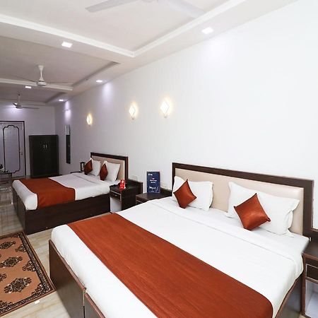 Oyo 11526 Hotel Apollo Agra  Ngoại thất bức ảnh