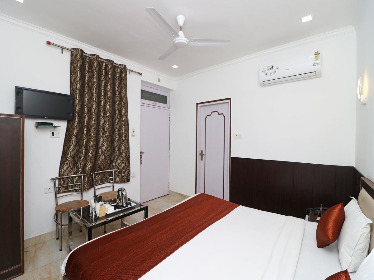 Oyo 11526 Hotel Apollo Agra  Ngoại thất bức ảnh